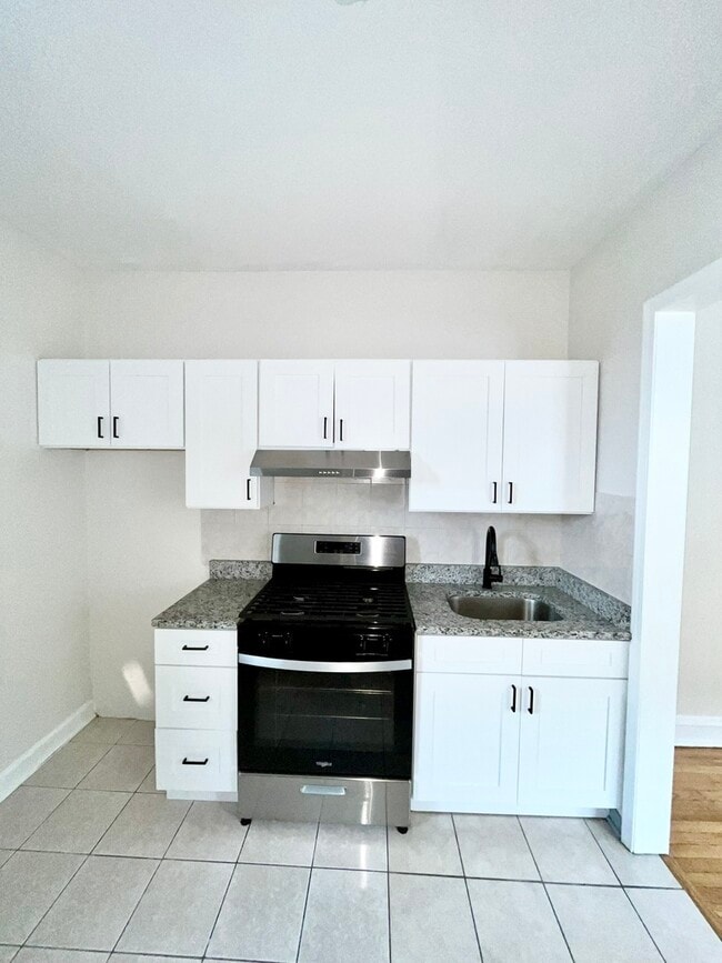 Photo - 2140 N Kildare Ave Unit 3