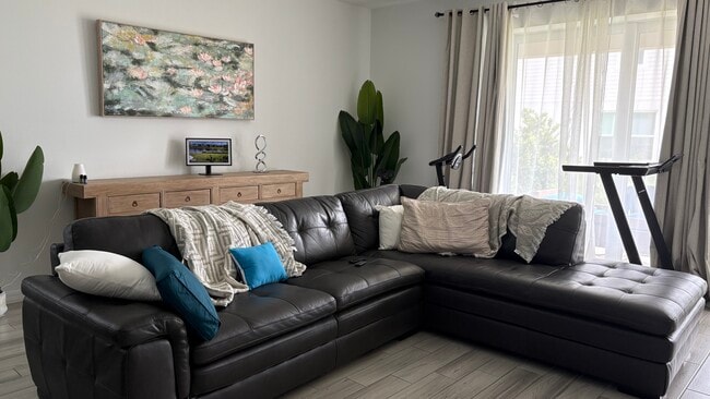 Sala de estar - 500 SE Ranch Oak Cir