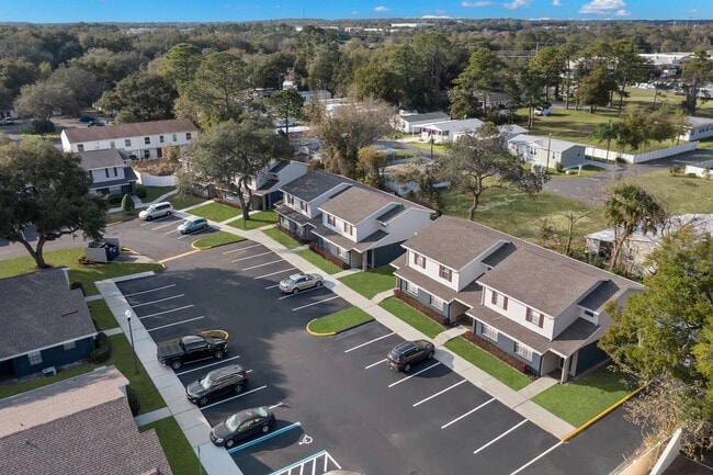 Casas adosadas ubicadas en Leesburg, Florida