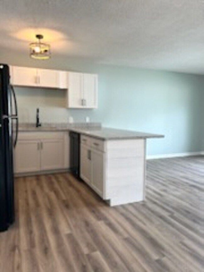 Photo - Fairway Village Beautifully Upgraded Condo (Island Green)