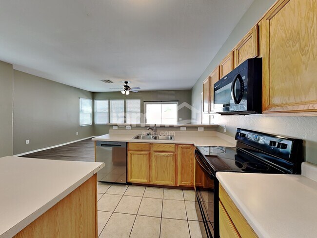 Photo - 3910 W Darrow St