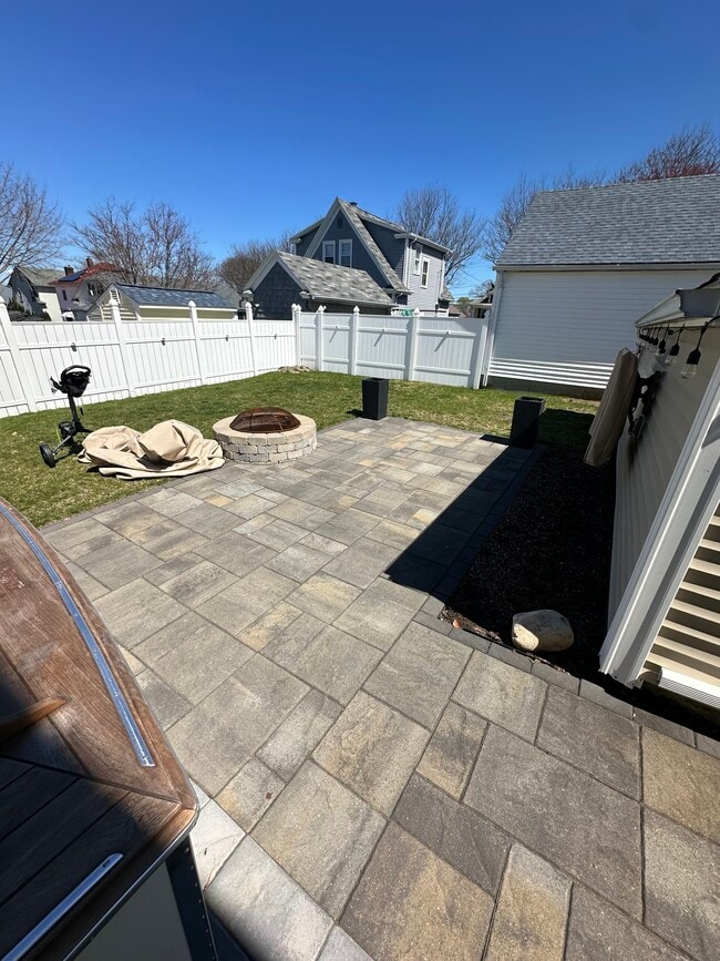 Photo - 33 Windhurst Ave Unidad #1