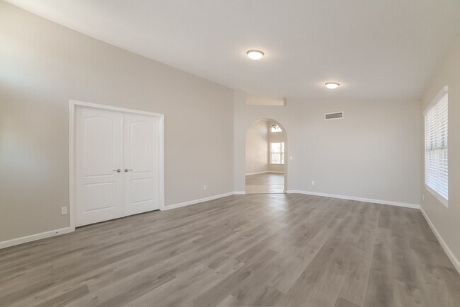 Photo - 9542 W Potter Dr