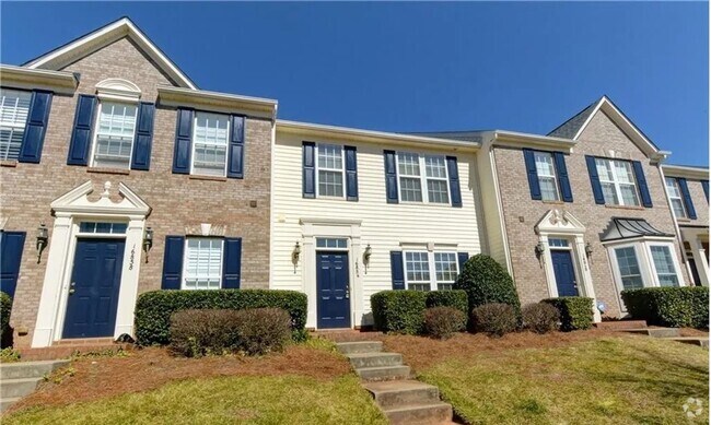 Building Photo - Welcome to this stunning 3-bedroom, 2-bath... Rental