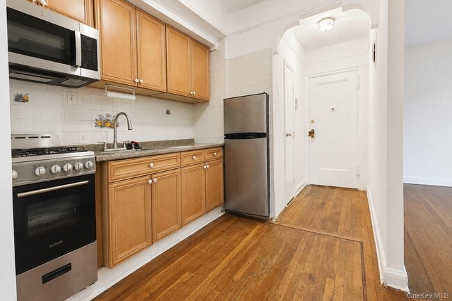 Photo - 167-10 Crocheron Ave Unit 2N