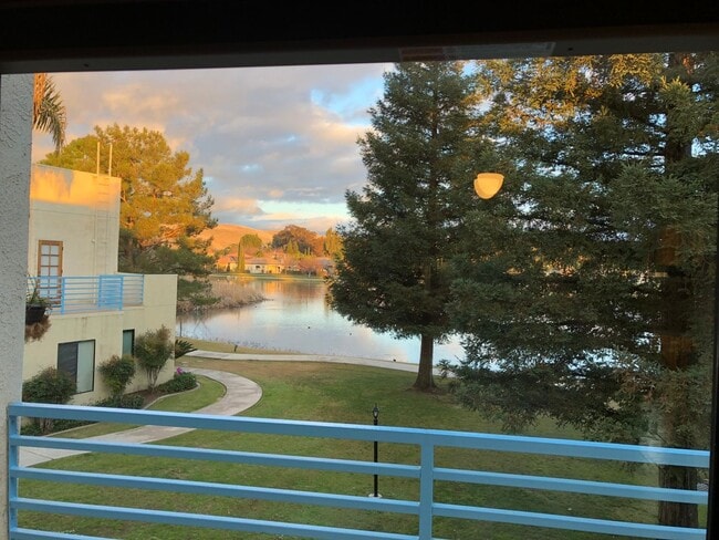 Building Photo - 14500 Las Palmas Dr Rental