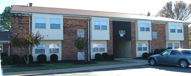 Berkley Square Apartments