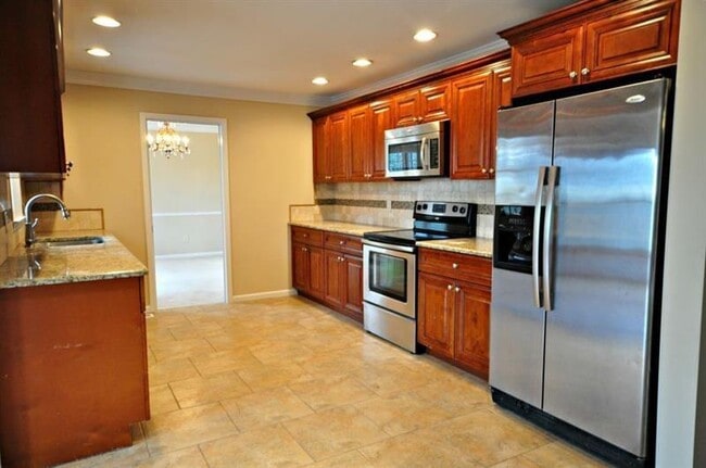 Photo - 4060 Summit Dr