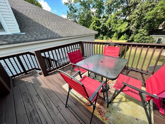 Photo - 717 1st Ave Unit Upstairs  Furnished