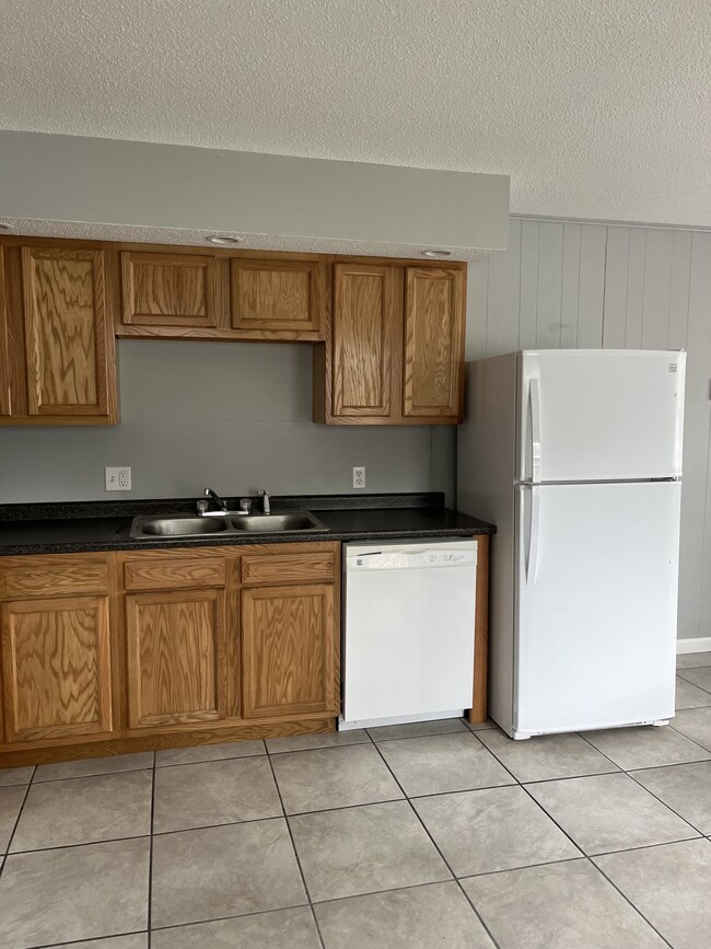 Kitchen - 121 Porter St Apartments Unit 121 E Porter A