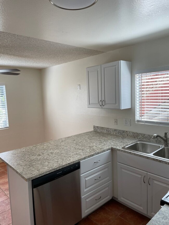 Photo - Bright and Charming 3 Bedroom 2 Bath Condo... Unit 4