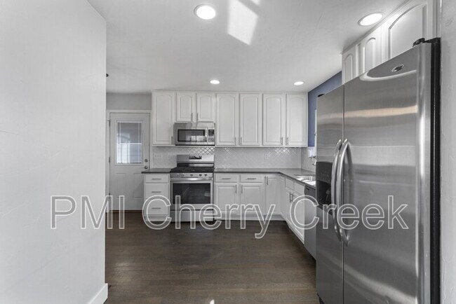 Photo - 1010 Newton St