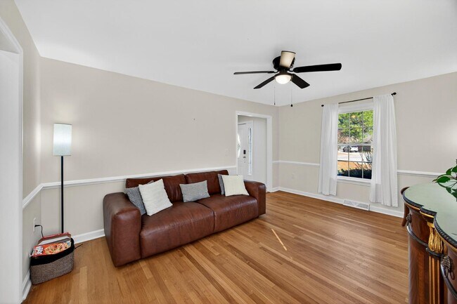 Photo - 8081 Kittery Ave