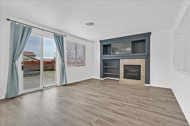 Photo - Desirable 4 Bedroom Home with Pool near Summerlin!