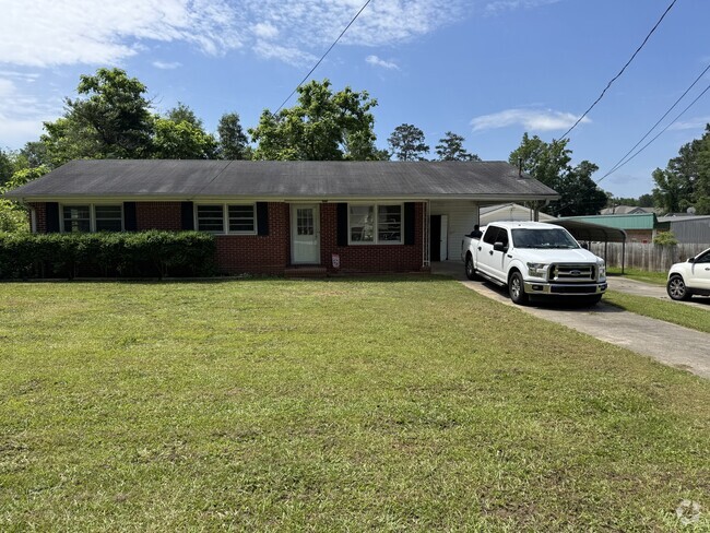 Building Photo - 302 Sunset Dr Rental