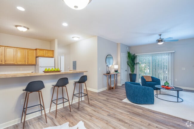 2BR,2BA - 1092SF - Dining