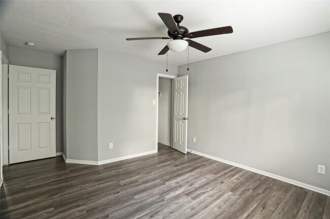 Photo - 18315 Water Mill Dr