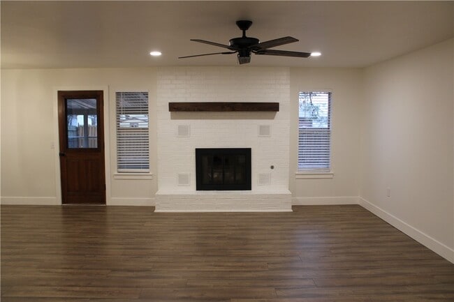 Photo - 4003 Holt Ave