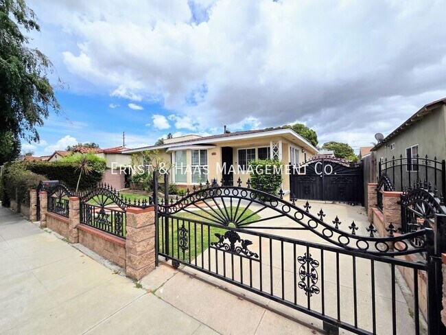Photo - 2160 San Francisco Ave