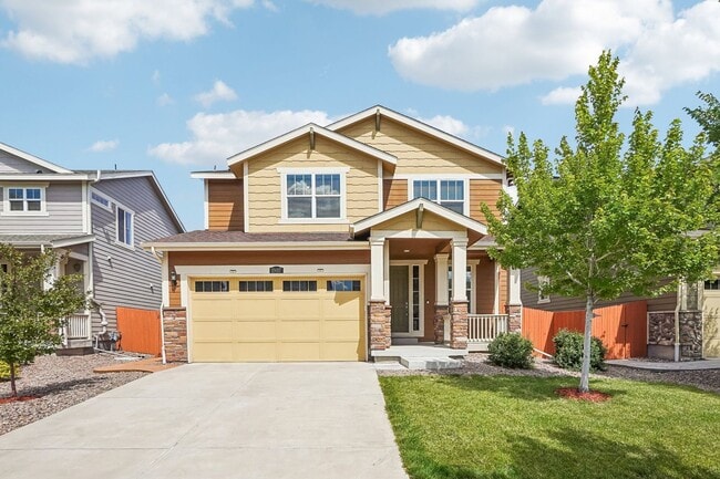Building Photo - Luxurious Living: 2,367 Sq Ft Home with 4 Baths in Prime Location
