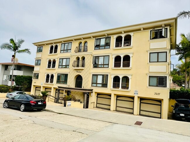 Building Photo - 7411 Herschel Ave Rental