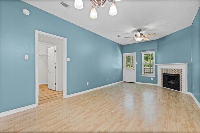 Photo - 2 Bedroom in Convenient Area