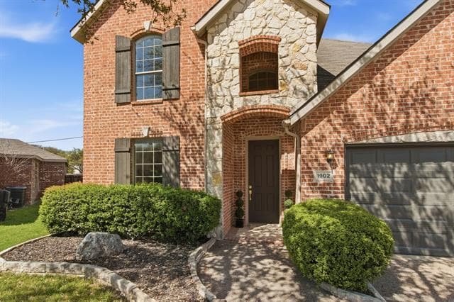 Photo - 1902 Bentwood Ct