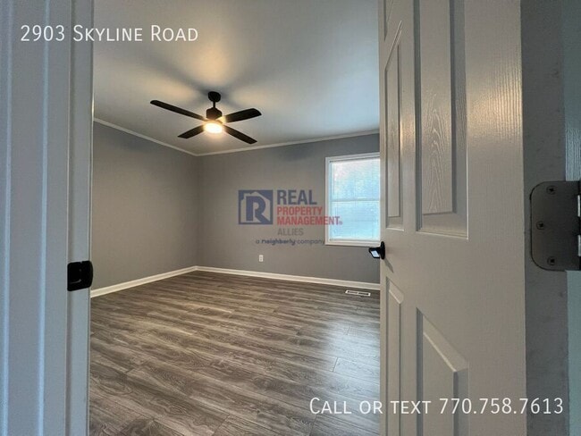 Photo - 2903 Skyline Rd