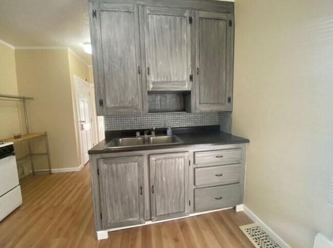 Photo - 250 N 6th Ave Unit 250 n 6th Ave  #2s