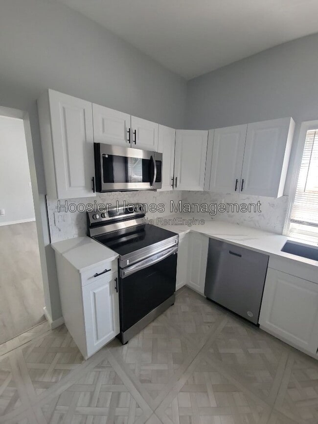 Building Photo - 938 Jefferson Ave Unit 1