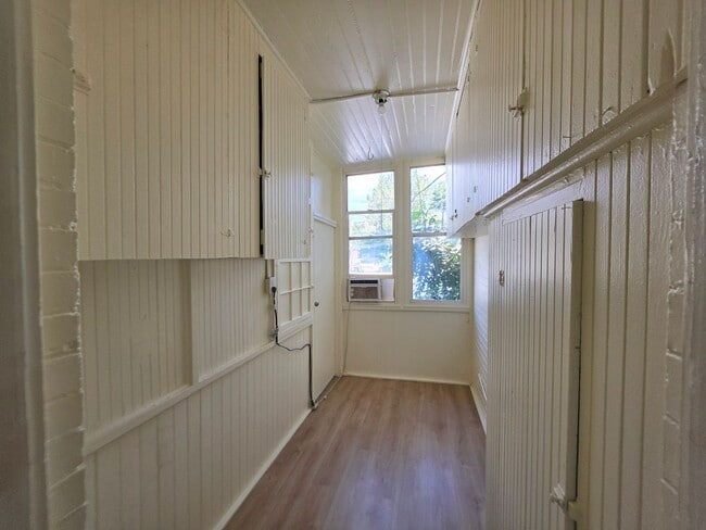 415 E 1st Ave Unit 8