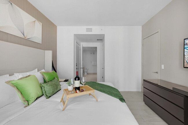 Photo - 4112 Jimmy Buffett Mem Hwy Unidad SI ID1227199P