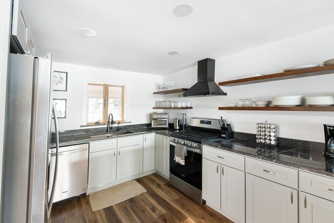 Photo - 6 Paquette Ln