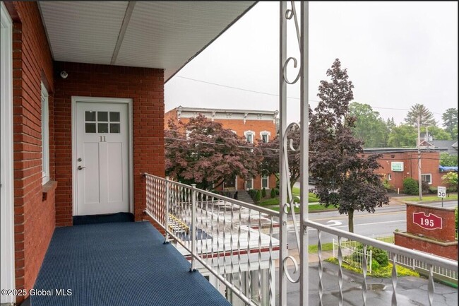 Photo - 195 S Broadway Unit 8