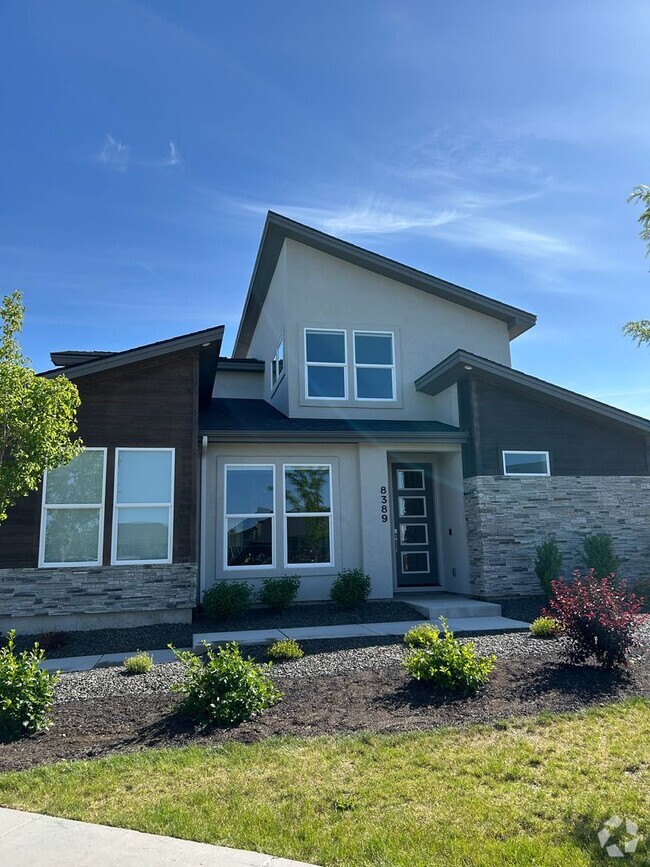 Building Photo - Riverstone: 3 Bedroom 3 Bath, Patio Home, ...