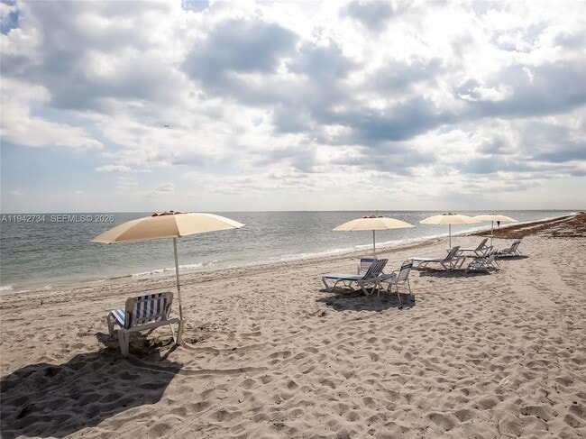 Building Photo - 1121 Crandon Blvd Unit E503