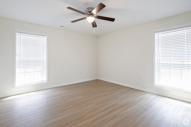 2BR,2BA -1,100SF - Primary Bedroom