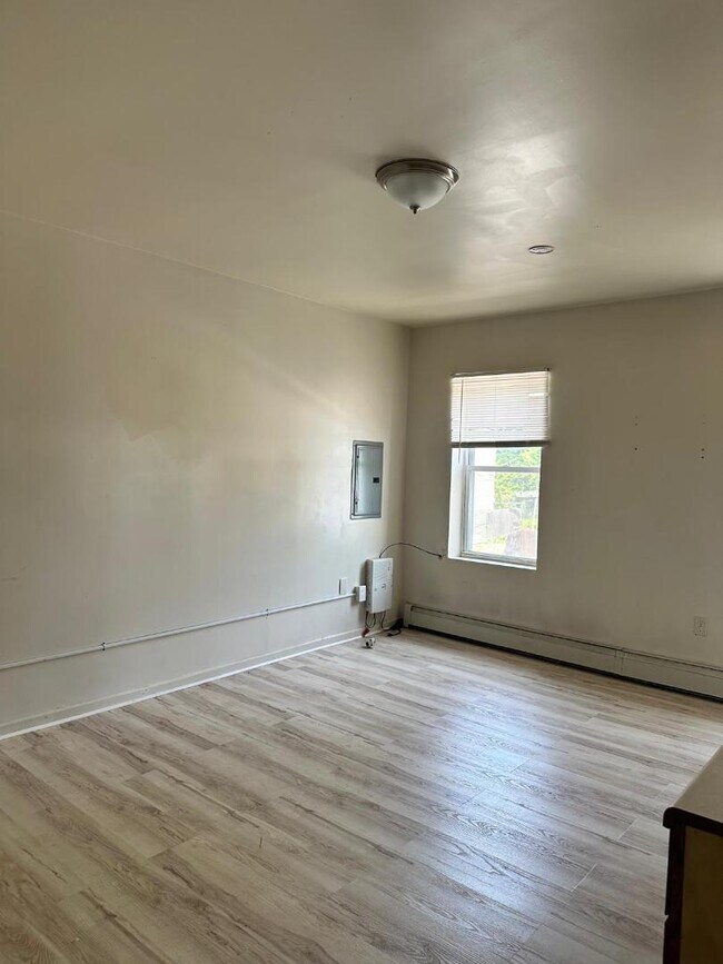 Photo - 235 Washington St