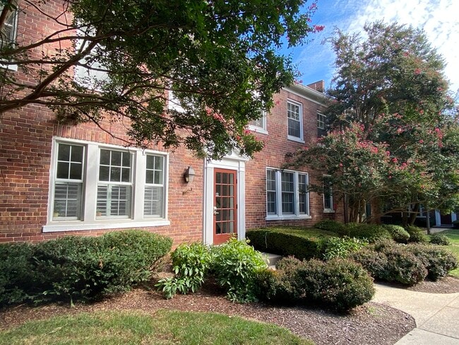 Photo - 1745 N Troy St Unit 435
