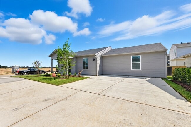 Photo - 30527 Bladnoch Ln