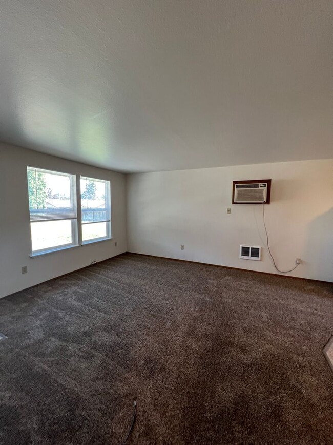 Photo - d1317 Unit 1317-B