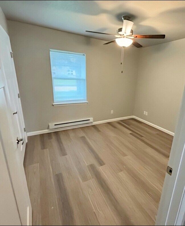 Photo - 701 Lewark St Unit 1A7