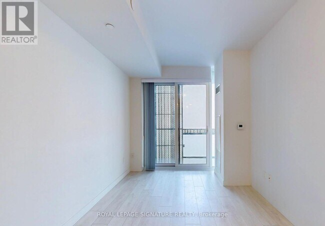 Photo - 8 Eglinton Ave E Unit 3710