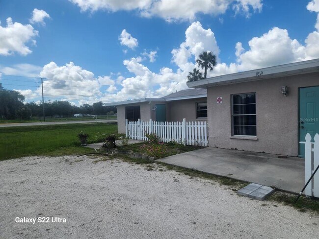 Photo - 1821 Los Pinos Rd