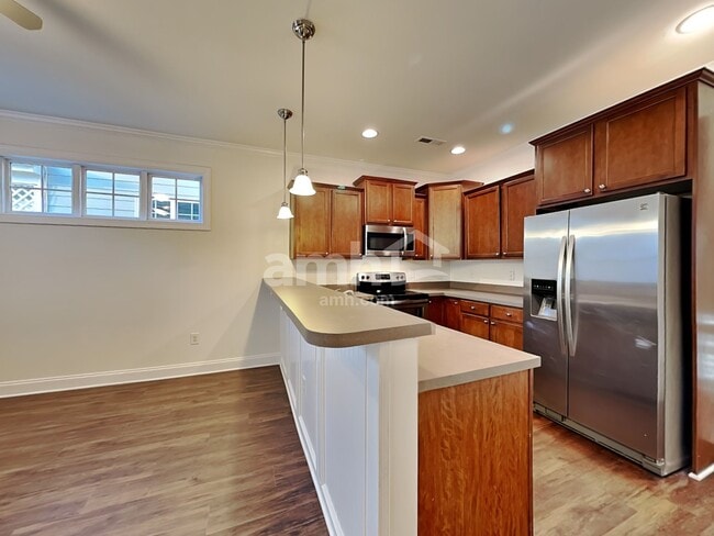 Photo - 107 Windy Creek Ln