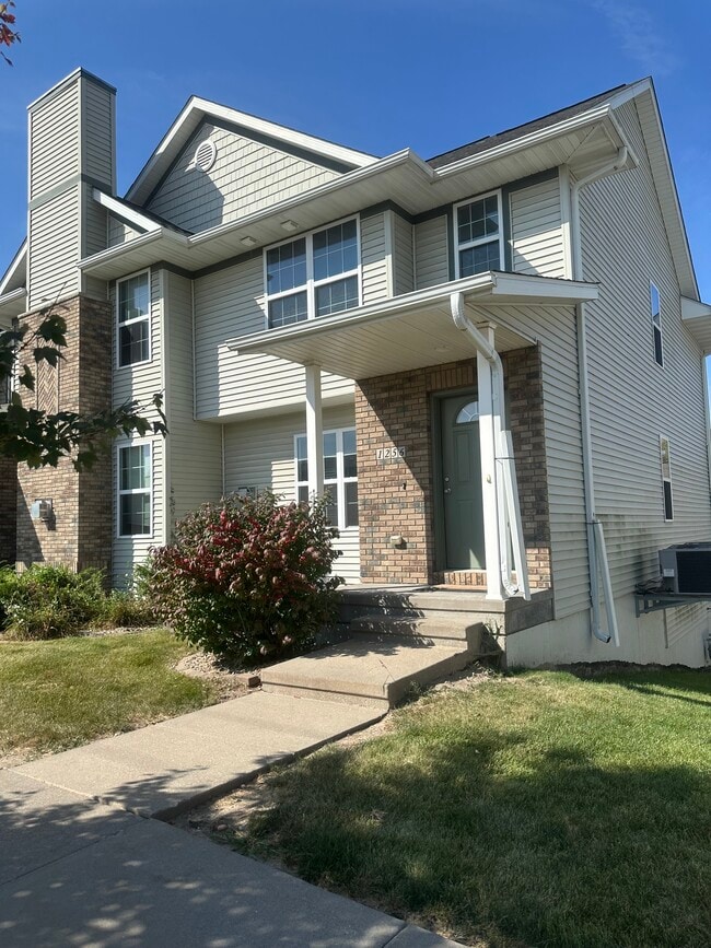 Building Photo - 1256 Nicholas Ln Unit 1256