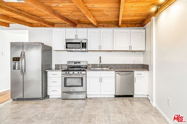 Photo - 1252 W 1st St Unit B