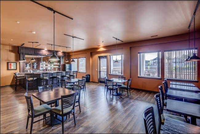 Dilly Dally's Pub