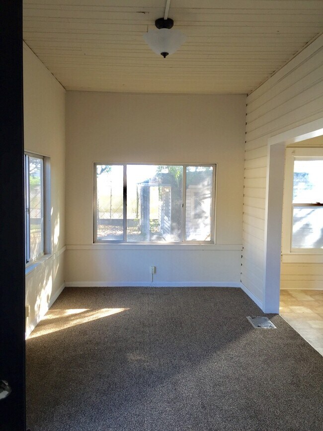 Photo - 2915/2919 Winter Lake Rd Unidad A