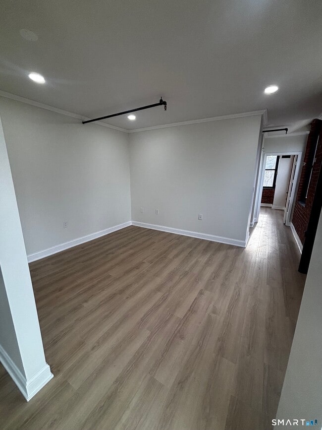 Photo - 222 Williams St E Unit 311